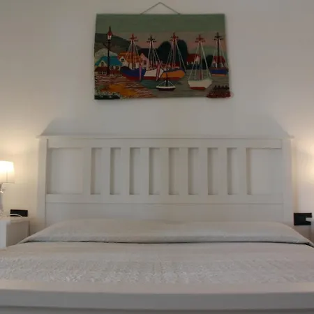 Faro Massolivieri Apartman *