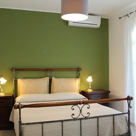 Apartman Faro Massolivieri Szirakúza