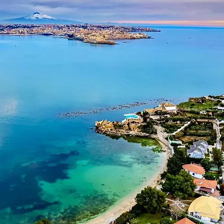 Faro Massolivieri * Szirakúza